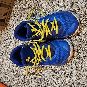 Under Armour youth shoes size little boy 2